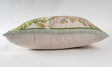Charger l'image dans la galerie, Coussin rectangulaire en lin "Perroquets"