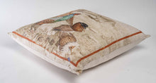 Charger l'image dans la galerie, Coussin carré en lin "Animaux de la forêt"