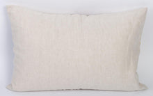 Charger l'image dans la galerie, Coussin rectangulaire en lin "Panthères"