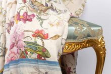 Charger l'image dans la galerie, Plaid en lin "Fleurs et animaux"