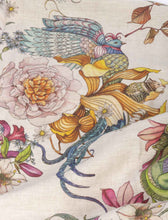Charger l'image dans la galerie, Plaid en lin "Fleurs et animaux"