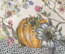 Charger l'image dans la galerie, Tissu en lin  fleuri
