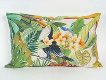 Load image into Gallery viewer, Coussin rectangulaire en lin &quot;Valéria&quot;
