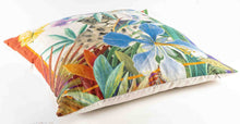 Load image into Gallery viewer, Coussin en lin carré &quot;Valéria&quot;
