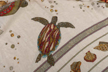 Load image into Gallery viewer, Linen throw &quot;Tortues&quot;
