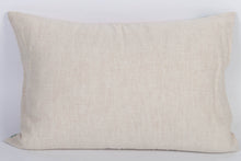 Load image into Gallery viewer, Rectangular linen cushion &quot;Chameaux&quot;
